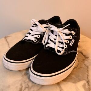 Women’s size 9 vans black and white